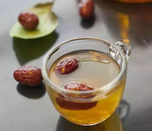 红枣茶的副作用有哪些 喝红枣茶的禁忌
